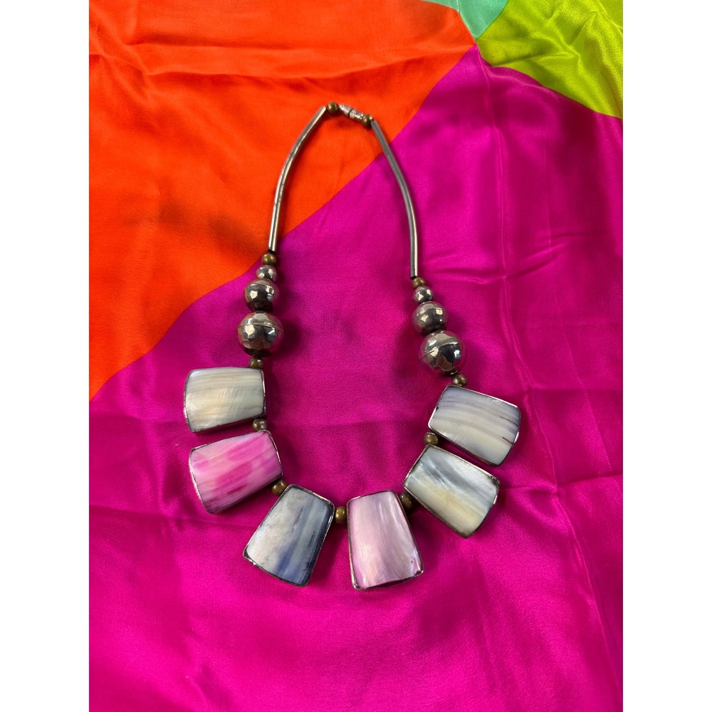 Vintage Mother of Pearl Shell Statement Necklace Pink Blue Silver Tone 18" - Picture 2 of 7